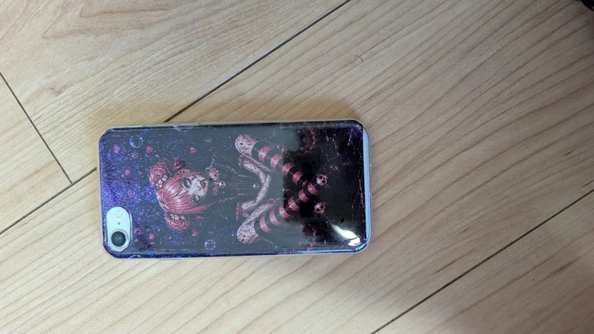「写真の説明」ロック画面にゾンビ