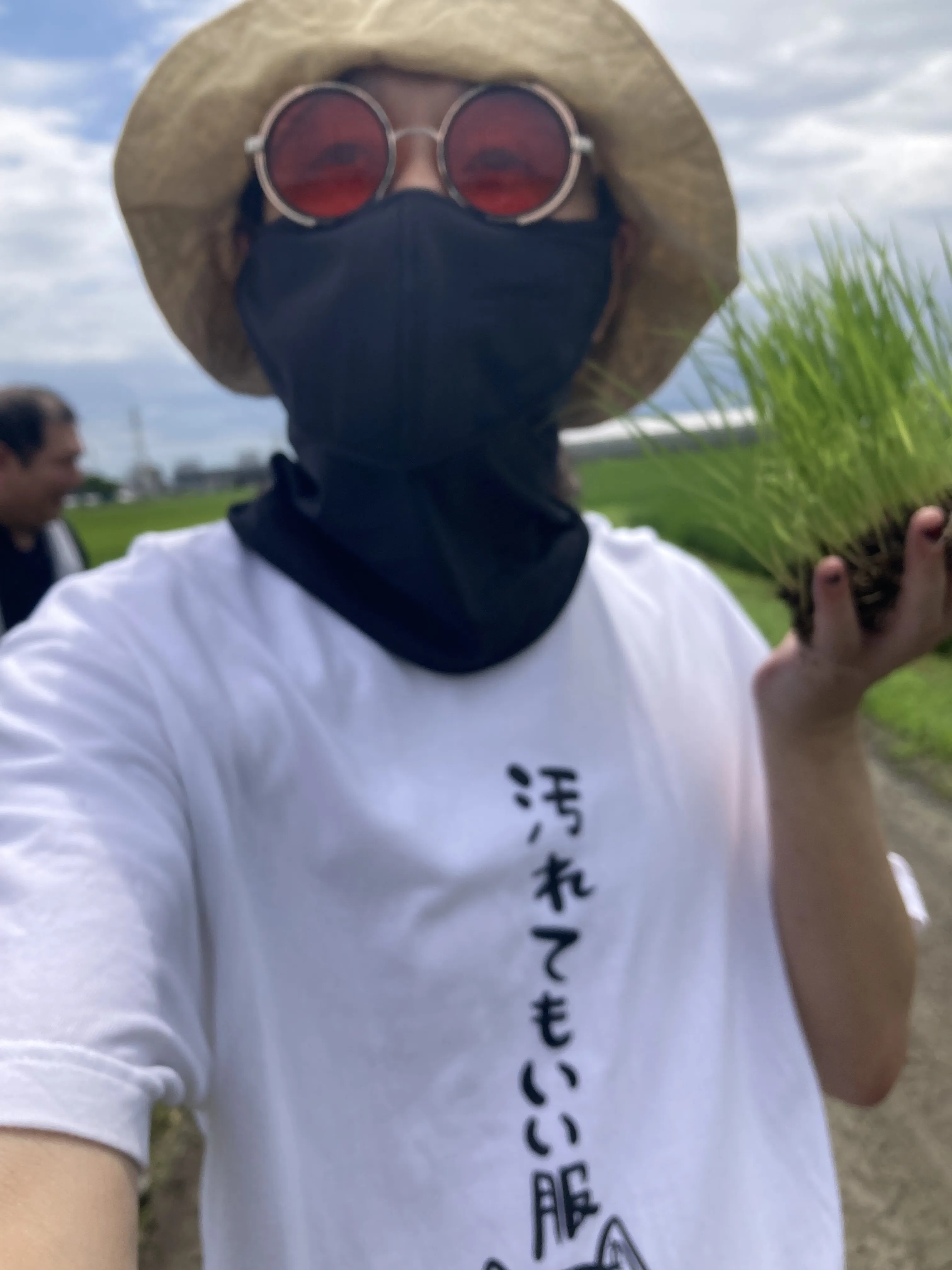 「写真の説明」奈古神社の田植1